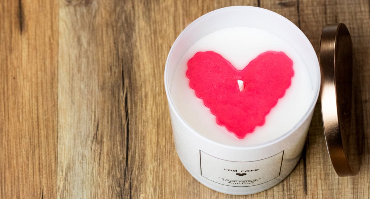 Embedded Heart Container Candle Candlescience