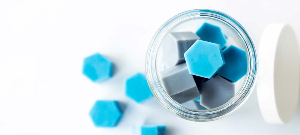 How to make soy wax melts header Blue Soy Wax Melts in Jar.