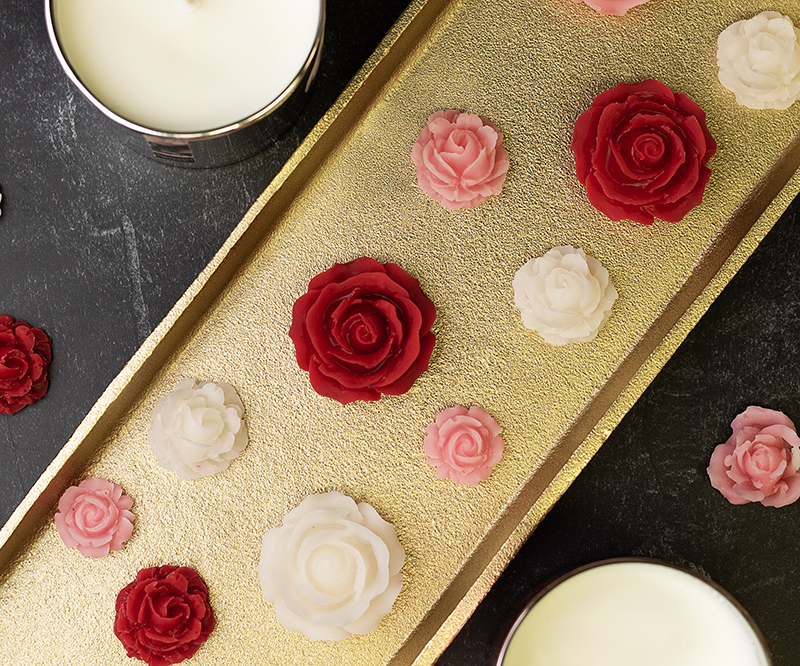 Wax melt roses and Valentine's Day candle.