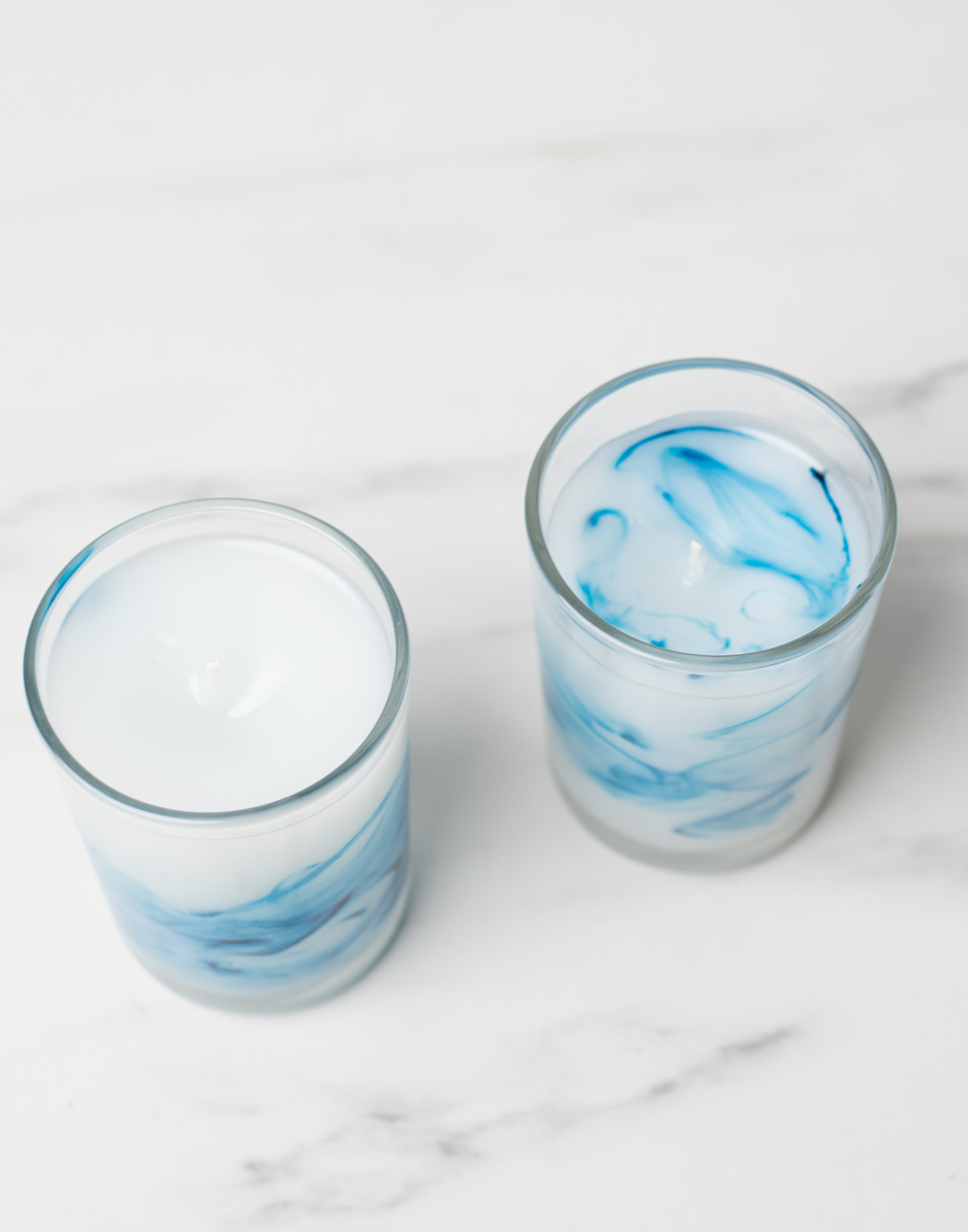 Cooled marbled candles.