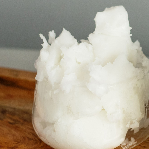 IGI 6046 coconut paraffin blend wax.